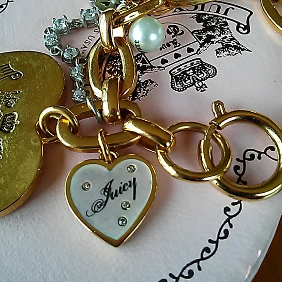 JUICY COUTURE CHARM BRACELET!